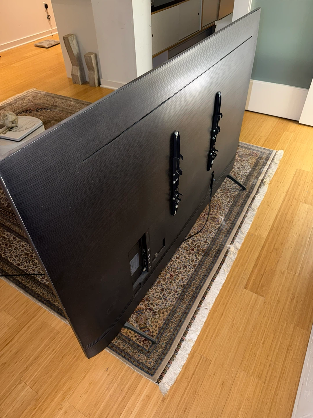 70” Samsung Smart TV - photo 4