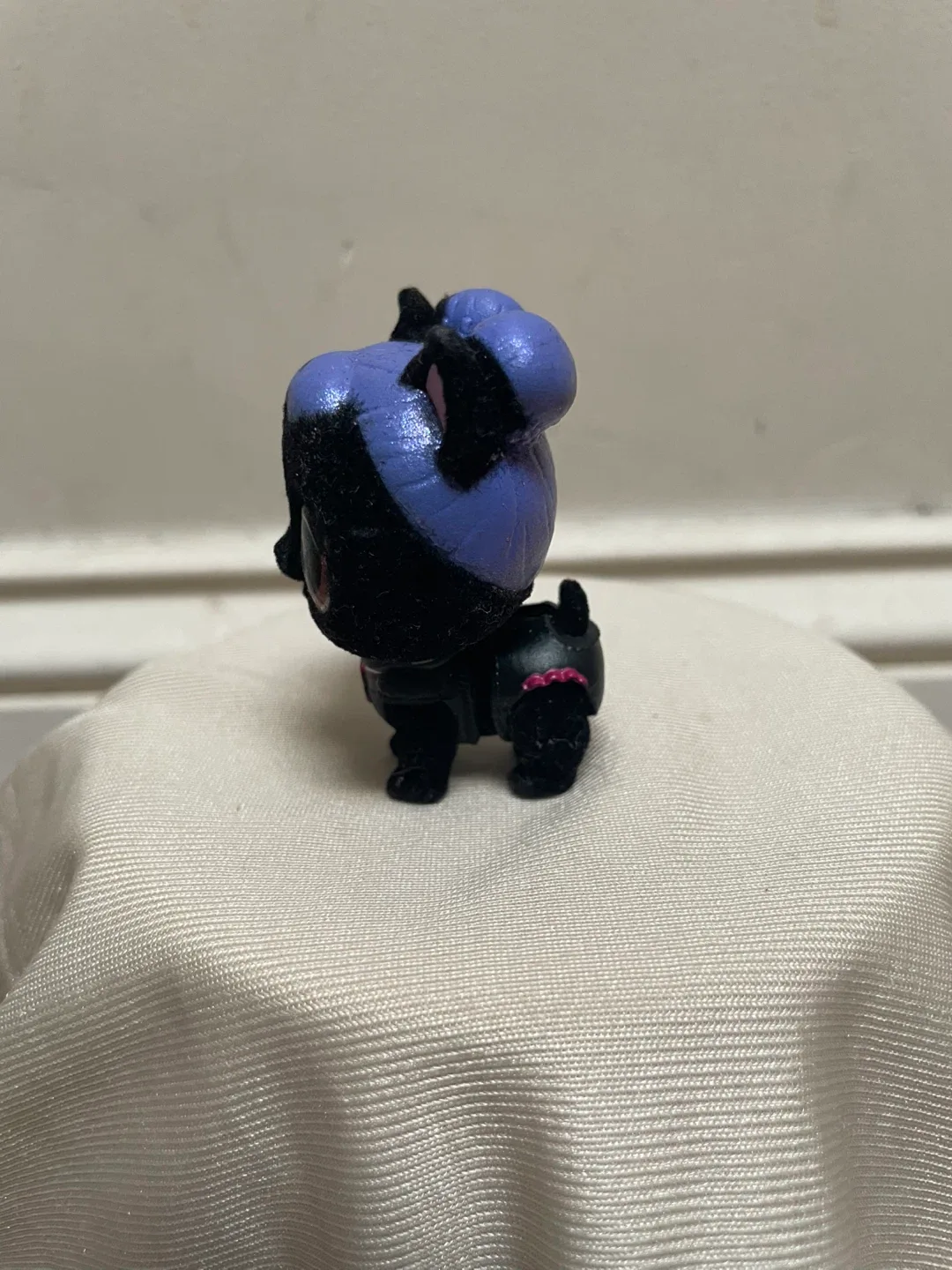 LOL Surprise Pet - Midnight pup image indicator(4)