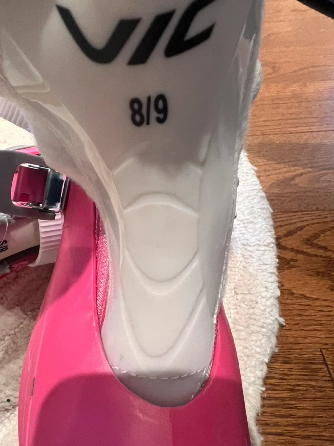 Skates girls size 8/9 image indicator(2)