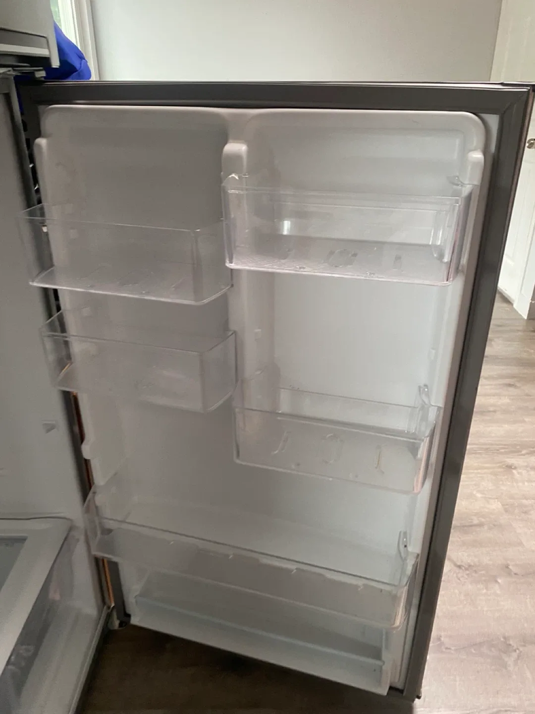 Whirlpool Top Freezer Refrigerator - Silver image indicator(3)