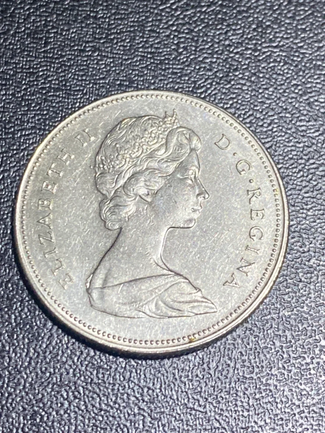 1974 Canadian 50 Cent Coin thumbnail