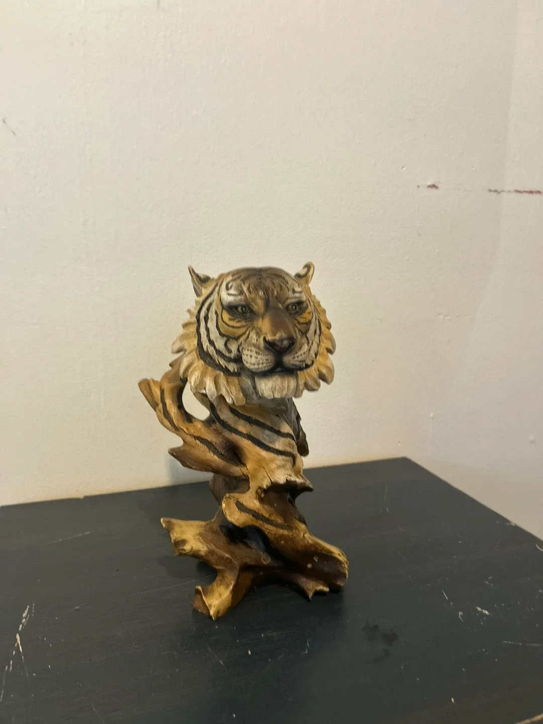 Tiger Statue Figurine thumbnail