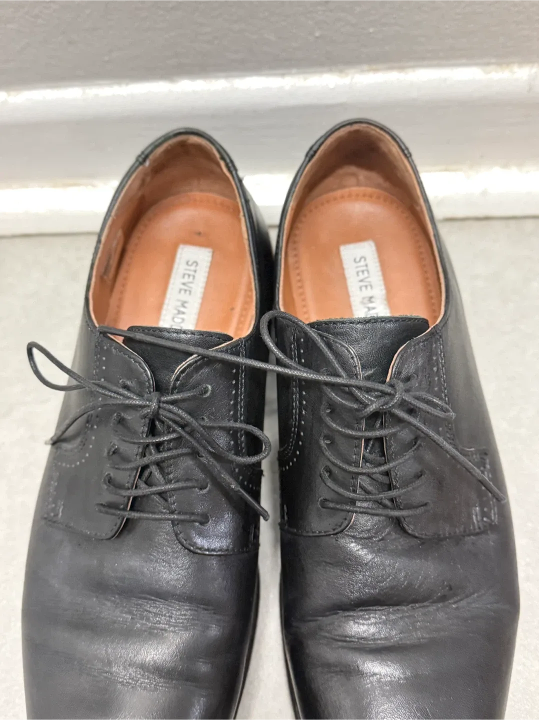 MOVING OUT SALE !!Black Leather Steve Madden Shoes image indicator(9)