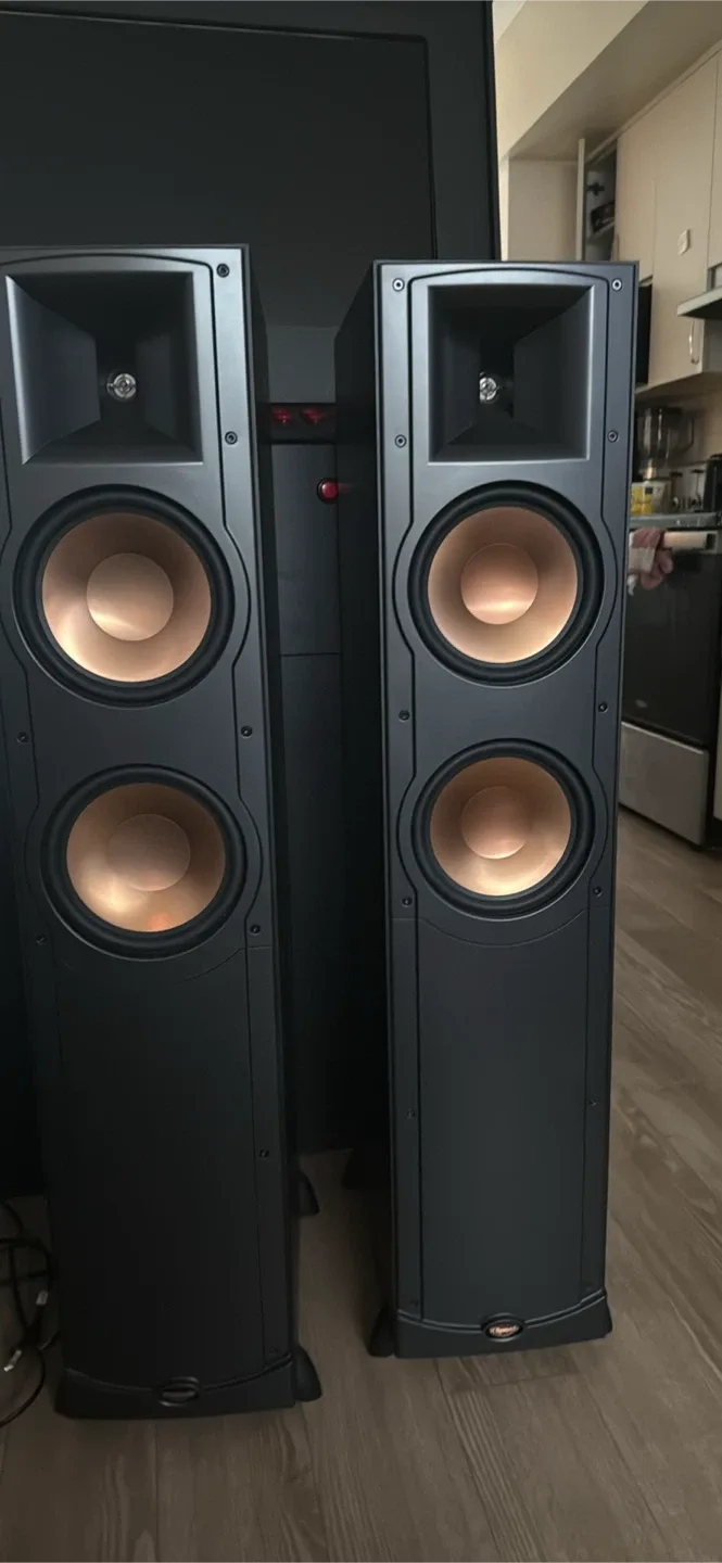 Klipsch RF-82 Black Floorstanding Speakers - Pair
