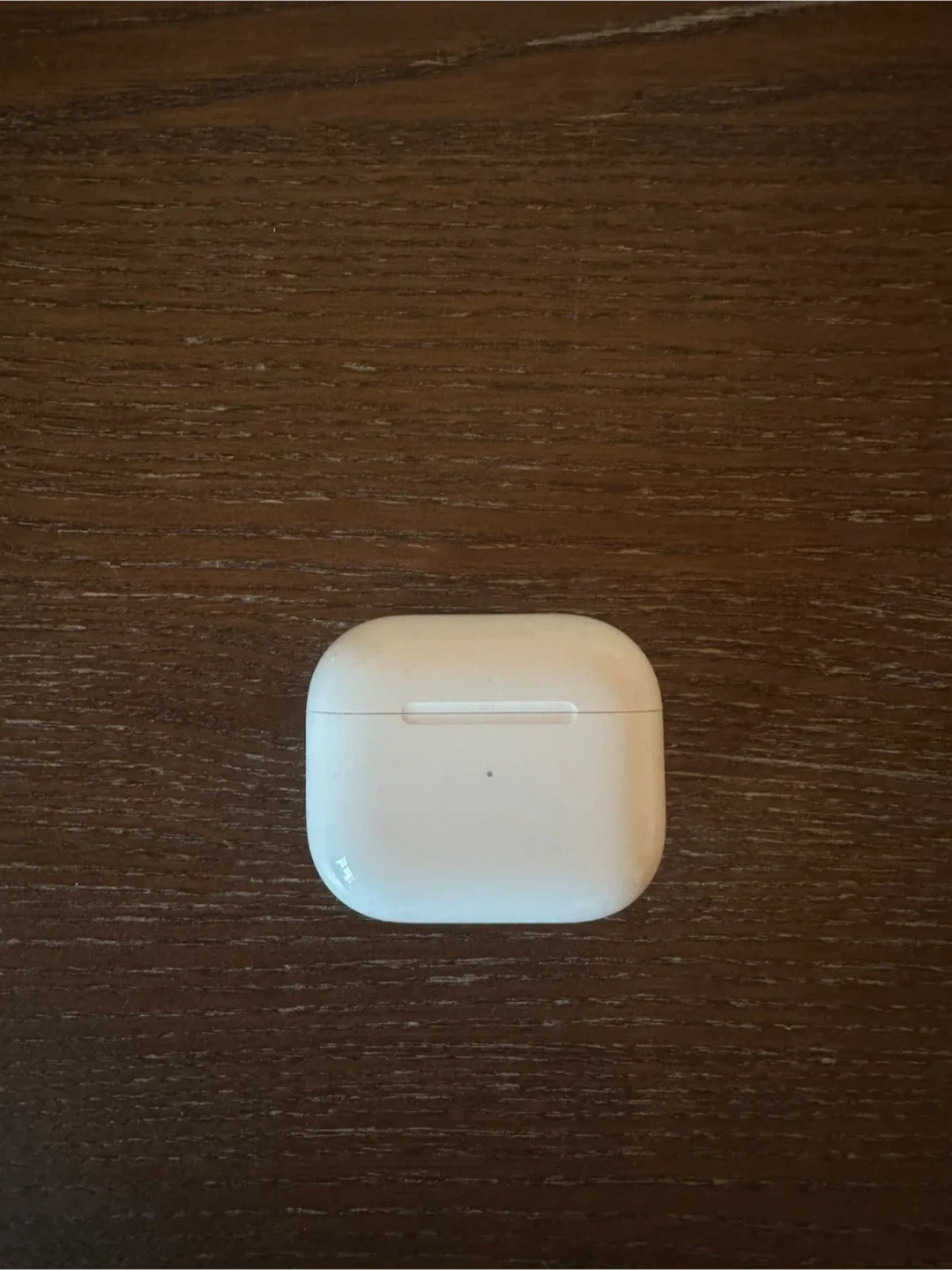 Apple AirPods Generation 3 Including Protective Case image indicator(2)