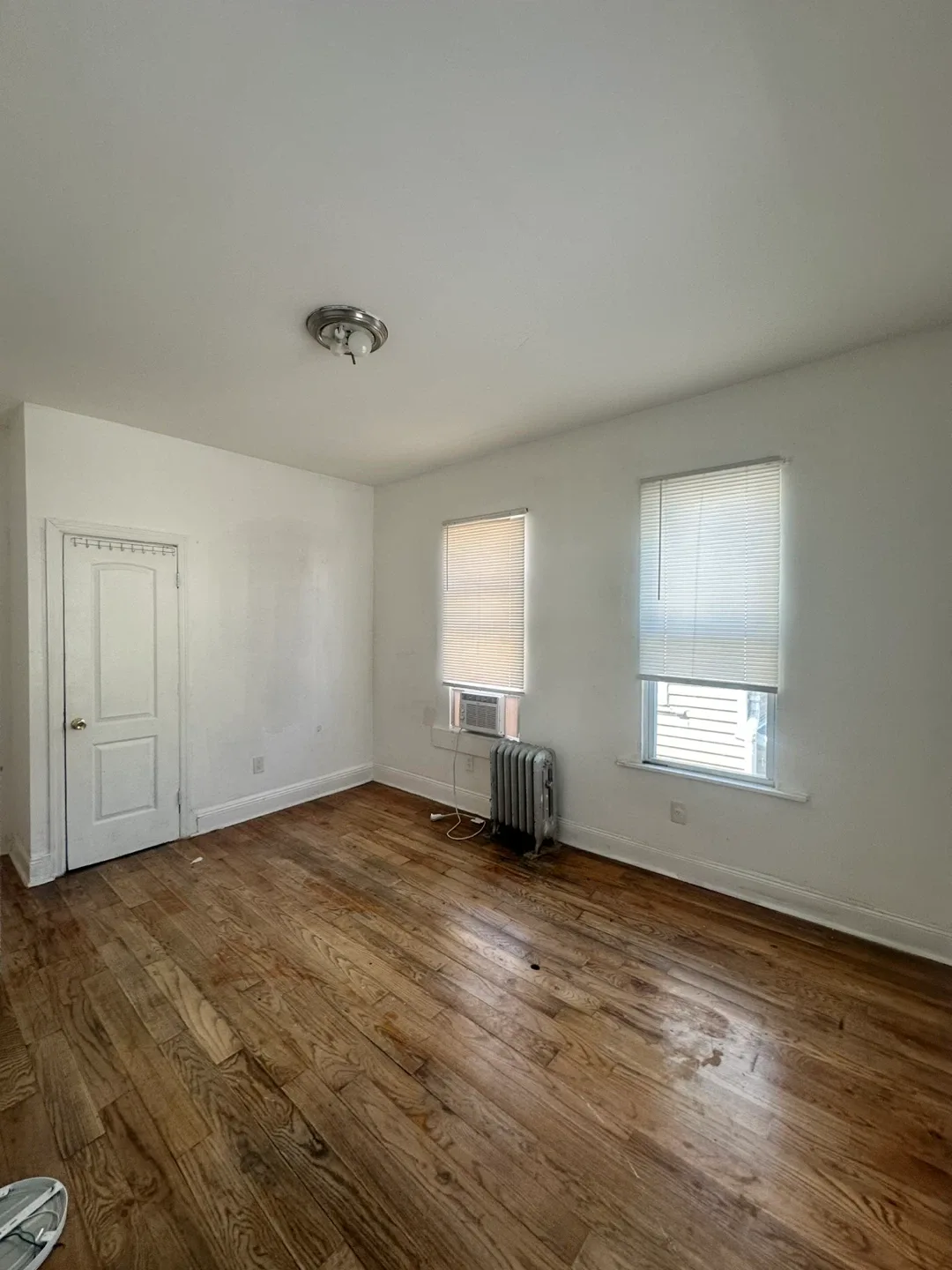 Se renta un cuarto image indicator(2)