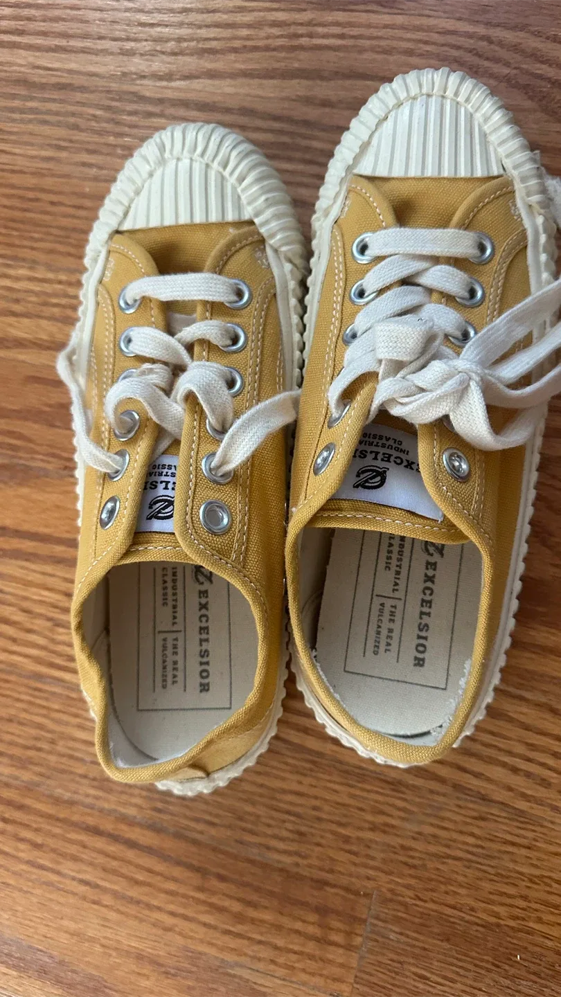 Excelsior Classic Sneakers, Size 36 thumbnail