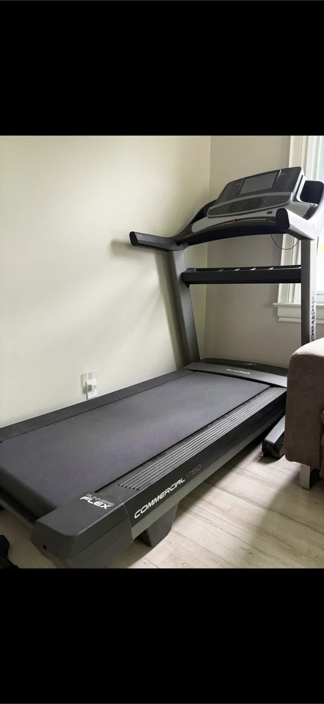 NordicTrack Commercial 1750 Treadmill image indicator(3)