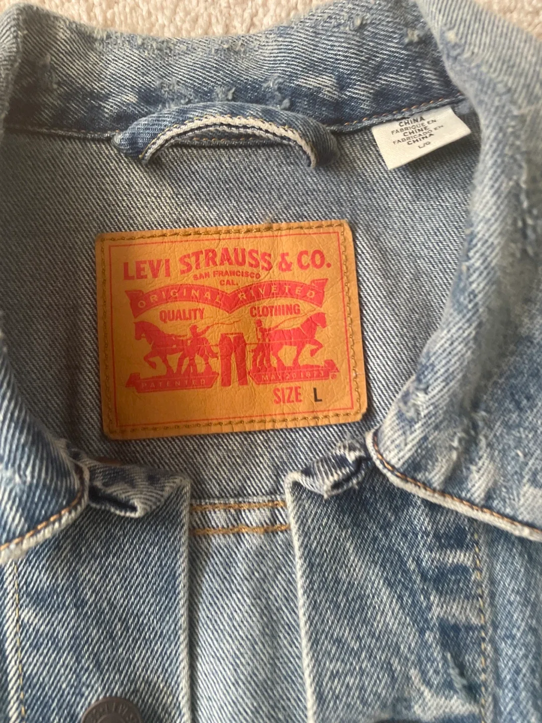 Levi denim jacket image indicator(2)