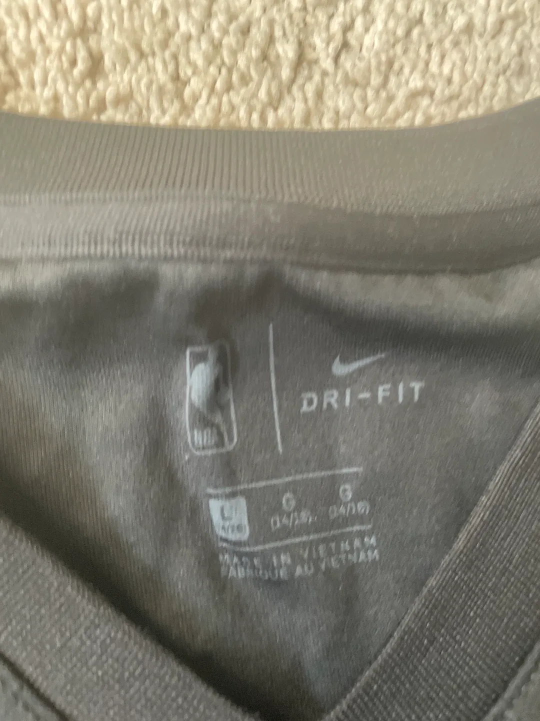 Black and gold raptors jersey kyle lowry image indicator(3)