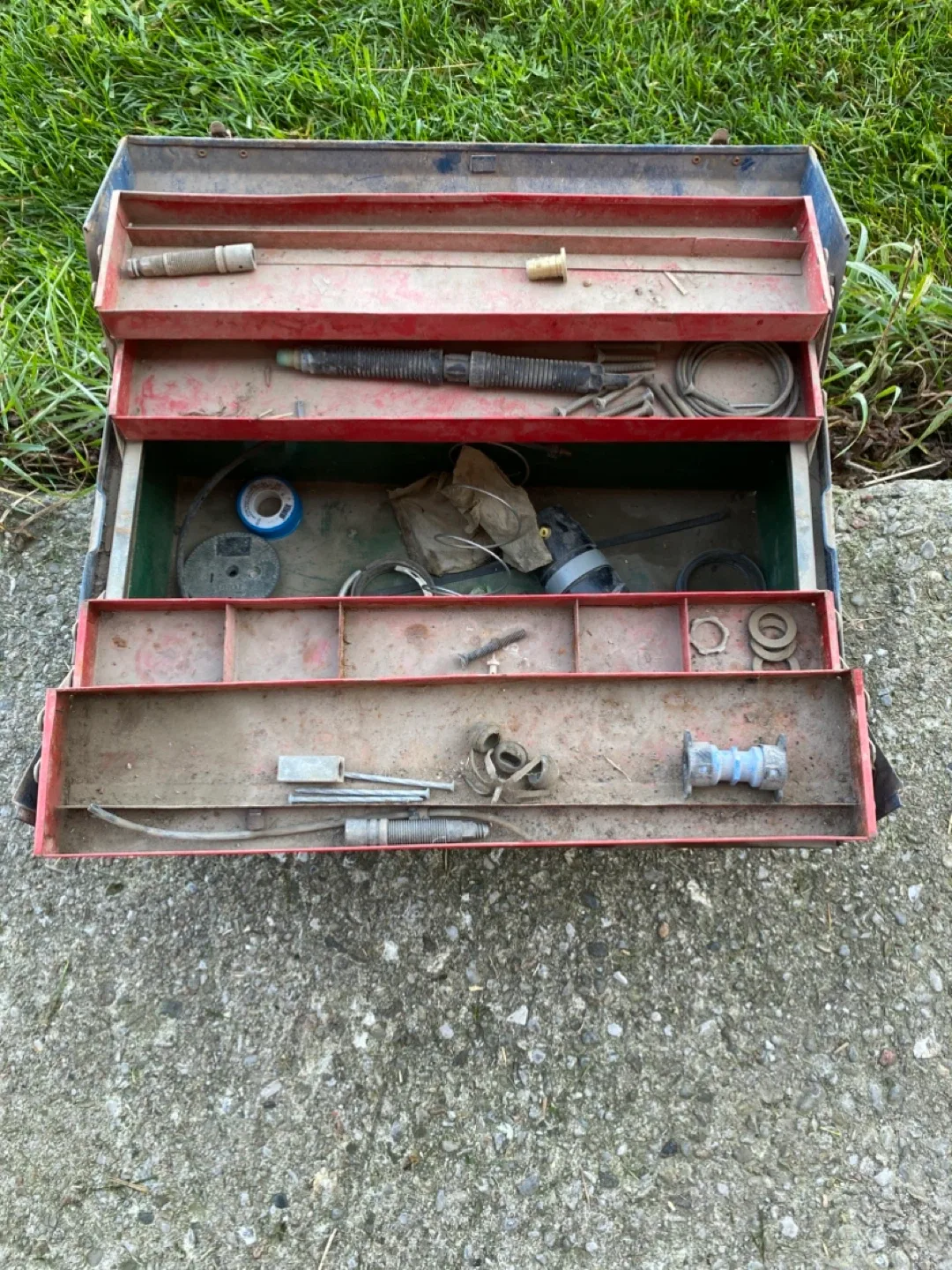 Vintage Blue Metal Tool Box image indicator(2)