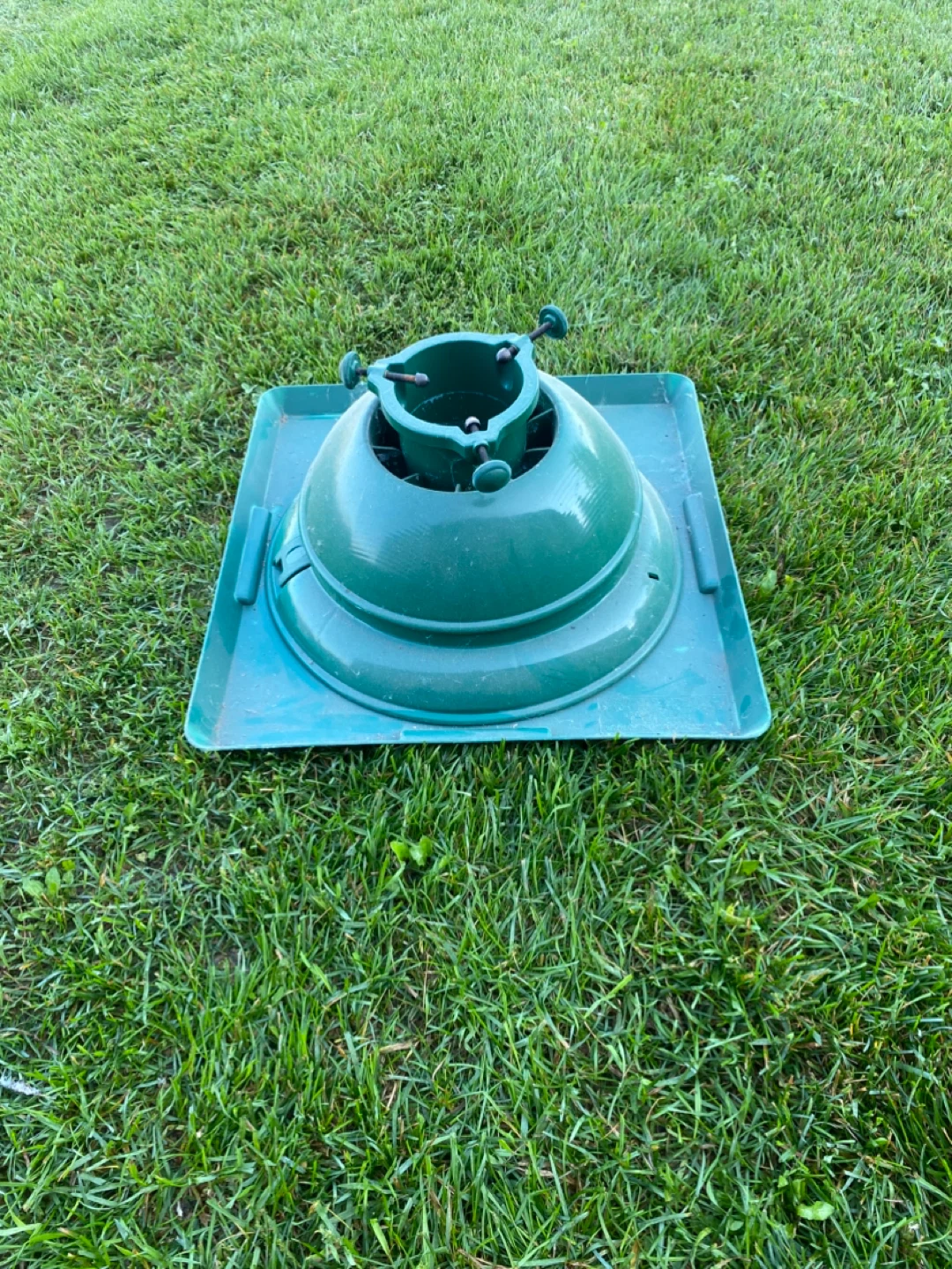 Santa's Solution Christmas Tree Stand