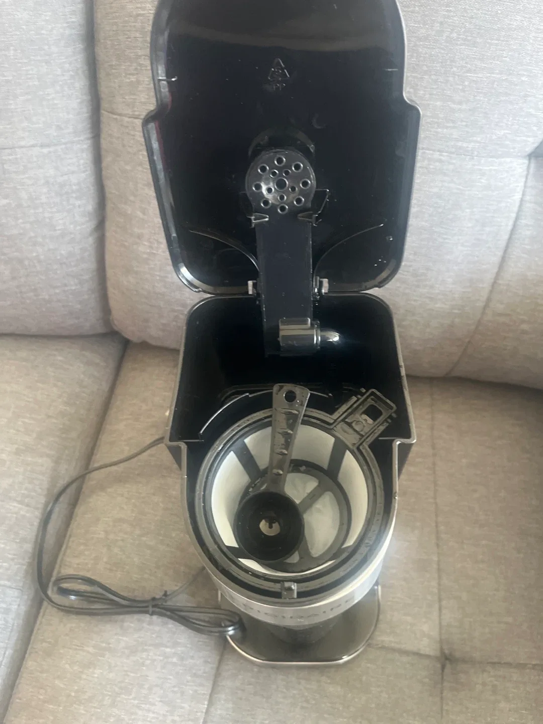 Frigidaire Single Serve Coffee Maker image indicator(2)