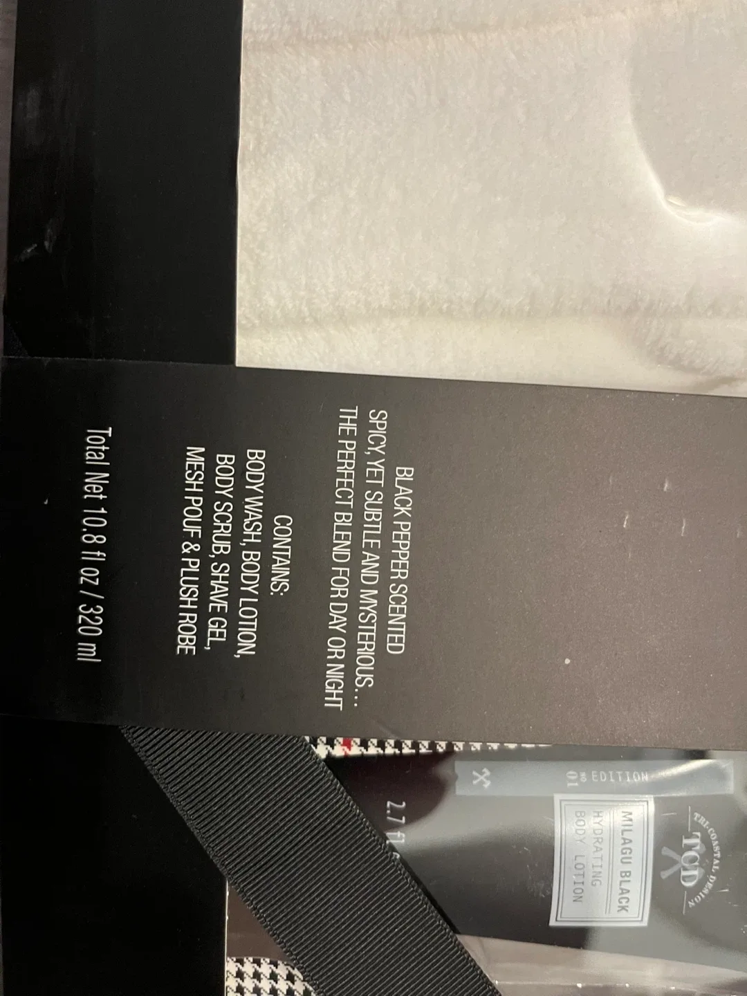 TCD Men's Robe Set - New in Box image indicator(2)