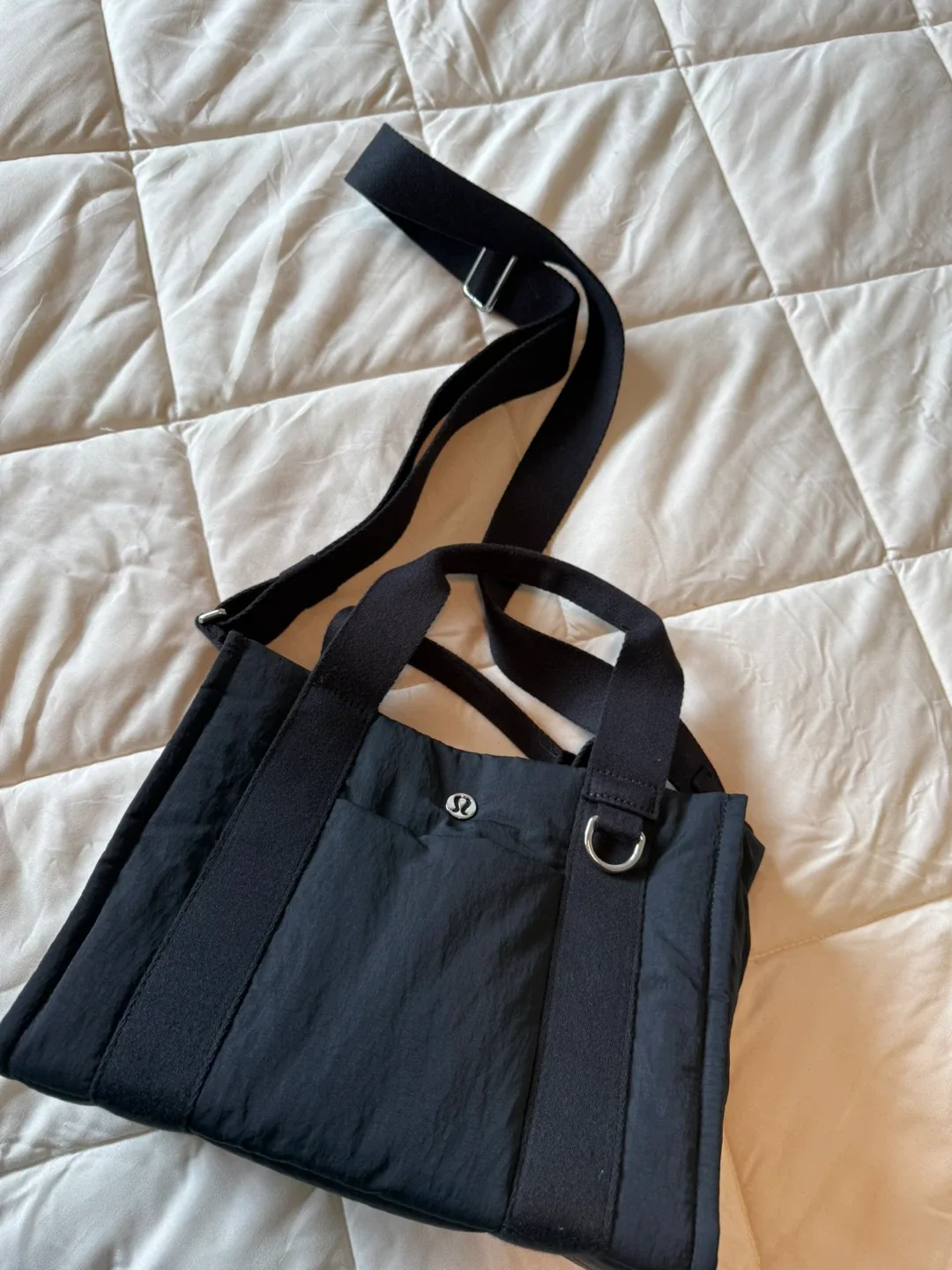 Lululemon Boxy Tote Bag/Purse 4.5 L thumbnail