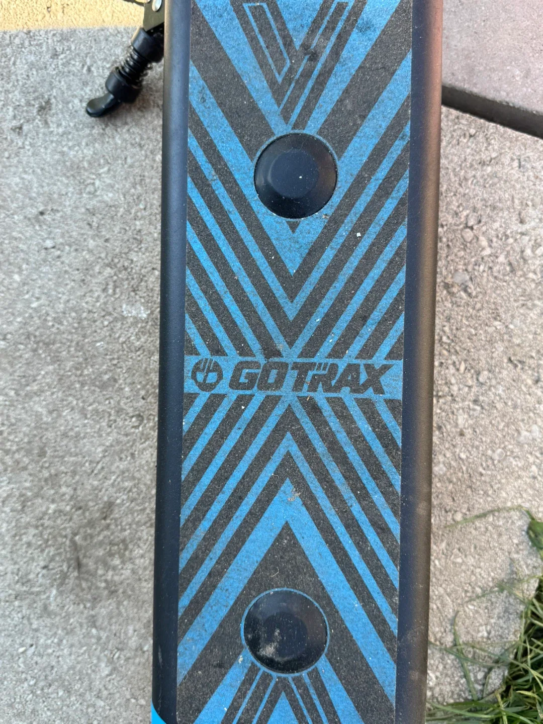 Gotrax Scooter - Blue & Black image indicator(3)
