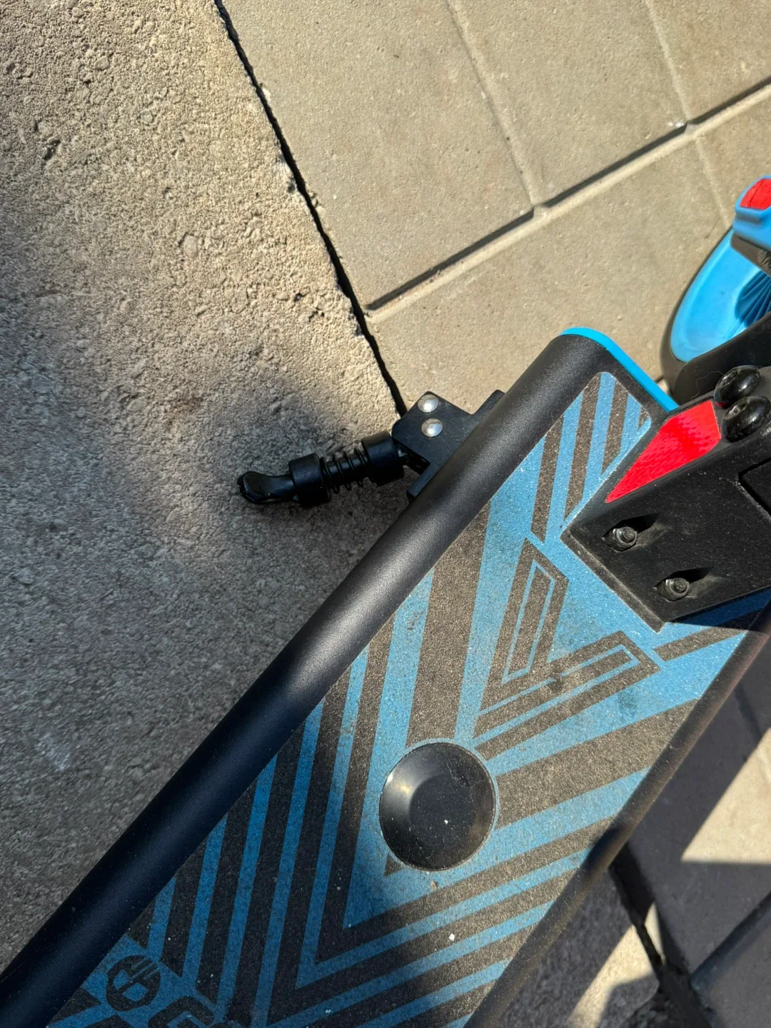 Gotrax Scooter - Blue & Black image indicator(5)