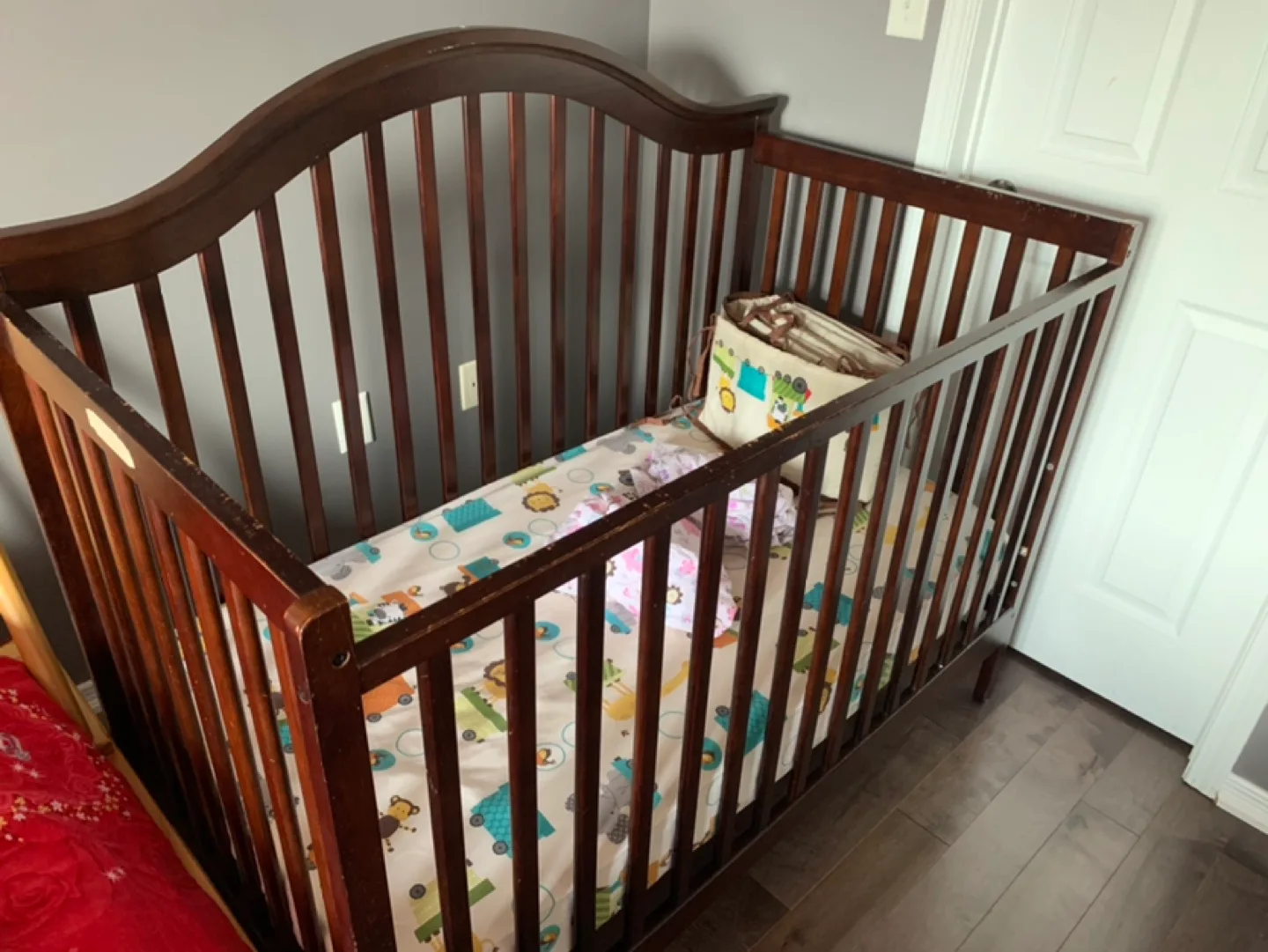 Convertible crib with mattress - bonus cover*3 and bumper image indicator(2)