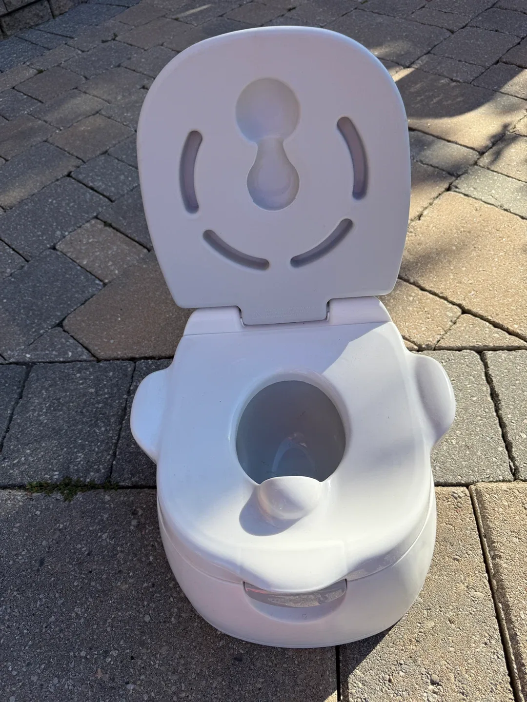 Munchkin Arm & Hammer Multi-Stage 3-in-1 Potty and Step Stool image indicator(2)