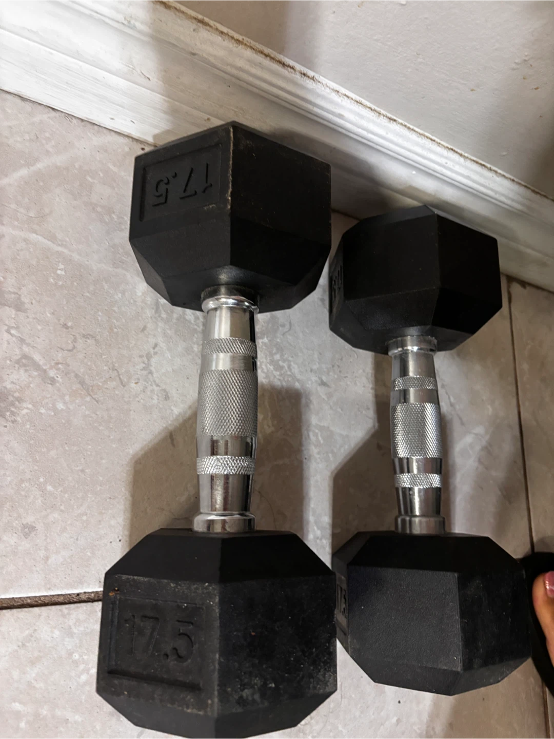 Pair of 17.5 lb Hex Dumbbells - photo 3