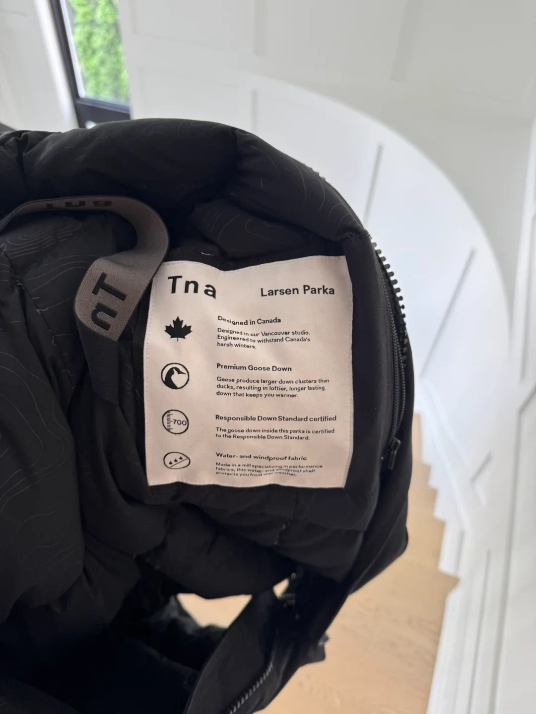 Aritzia TNA Larsen Parka - Size XS - Black image indicator(4)