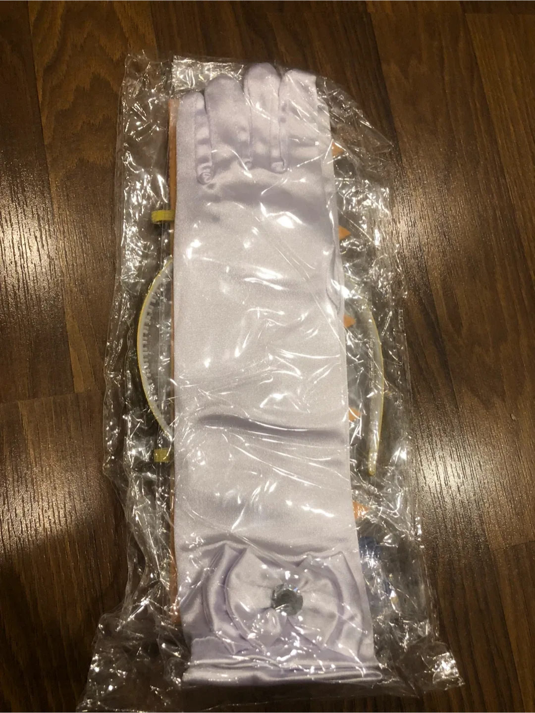 Princess Peach Costume with Accessories image indicator(3)