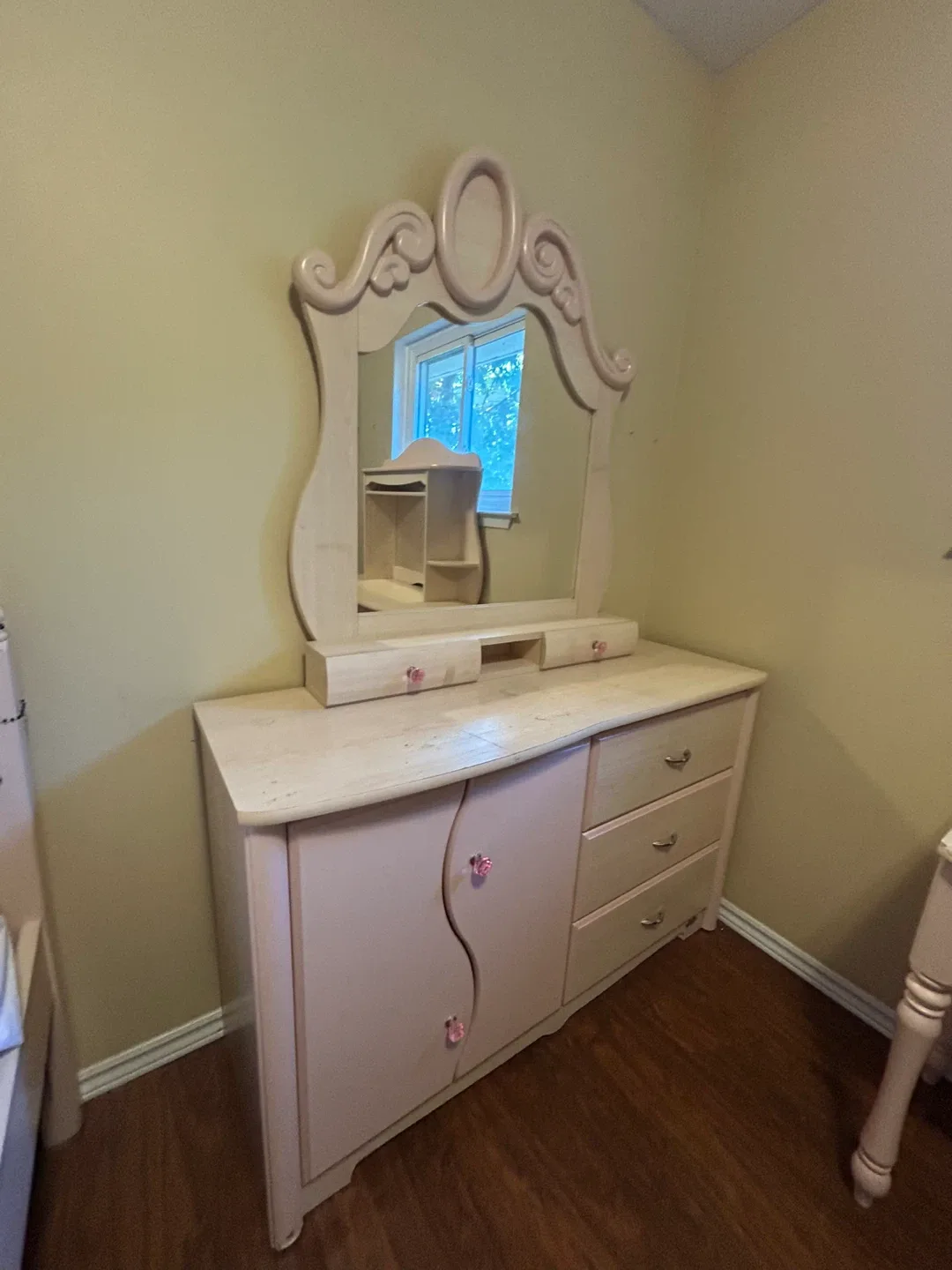 Pink bedroom set with vanity, dresser, bed frame, and mattress image indicator(9)