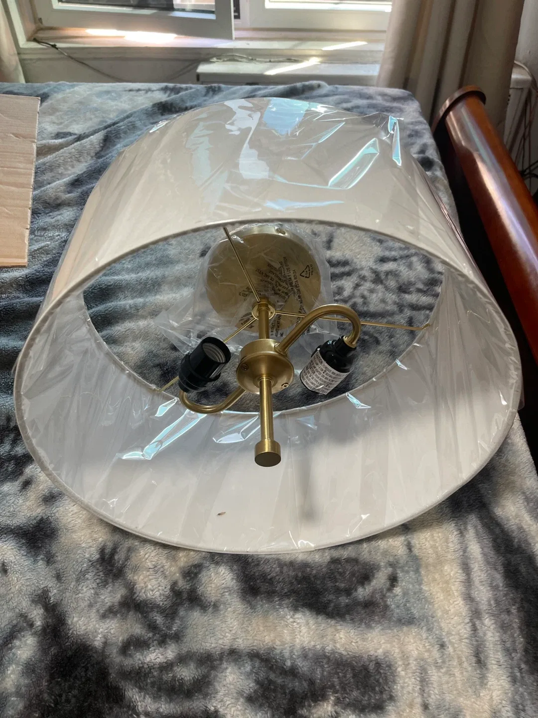 New White & Gold Lamp Shade image indicator(2)