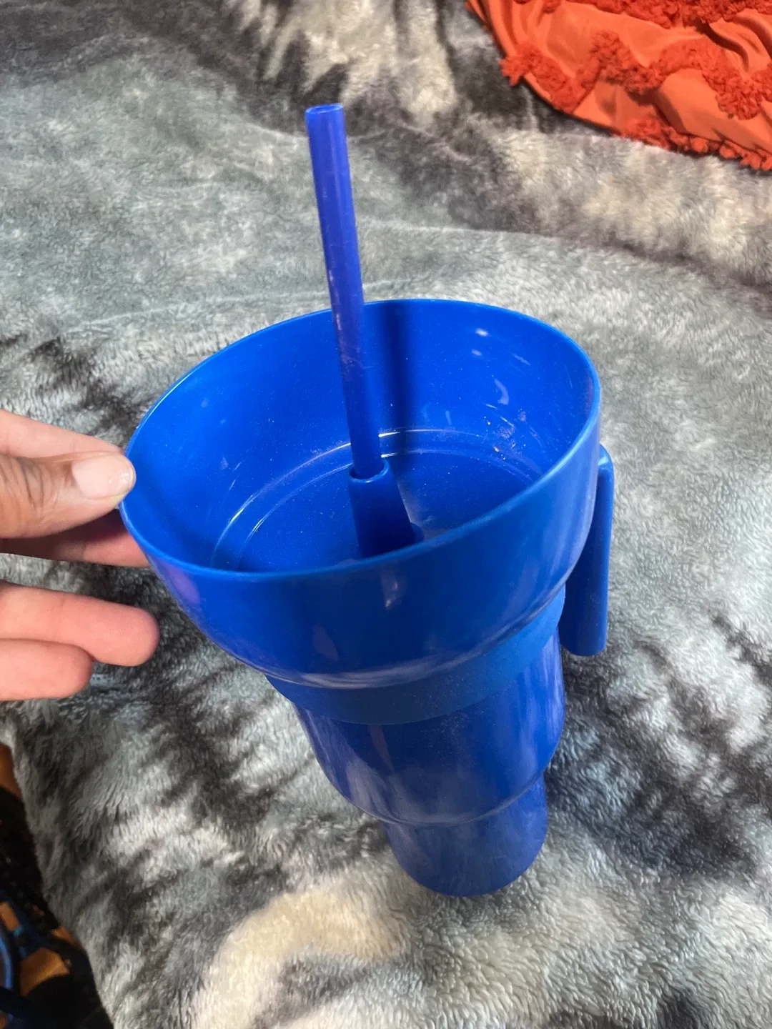 Blue Plastic Sippy Cup with Straw image indicator(2)