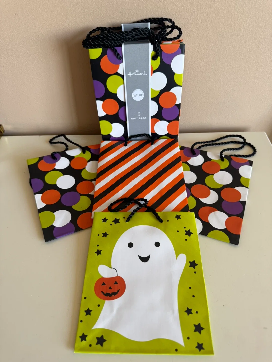 9 Halloween Gift Bags $1.00 Each 🆕 ��🎃 Hallmark brand! thumbnail