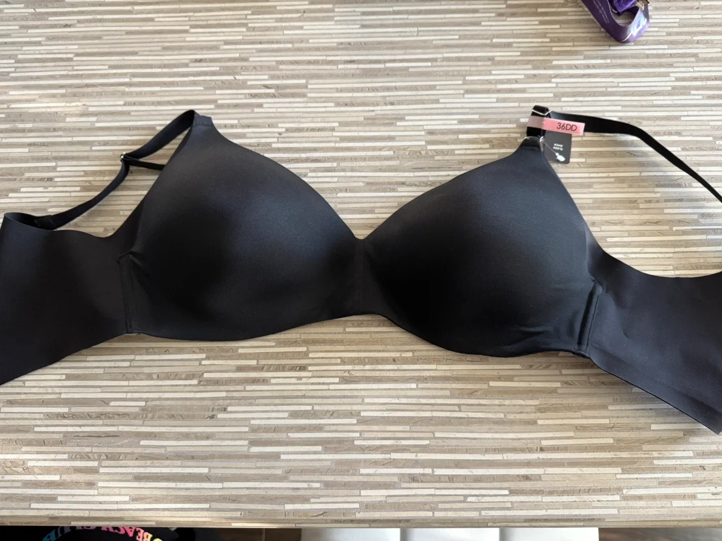 BRAND NEW La Vie en Rose 36DD Bra thumbnail