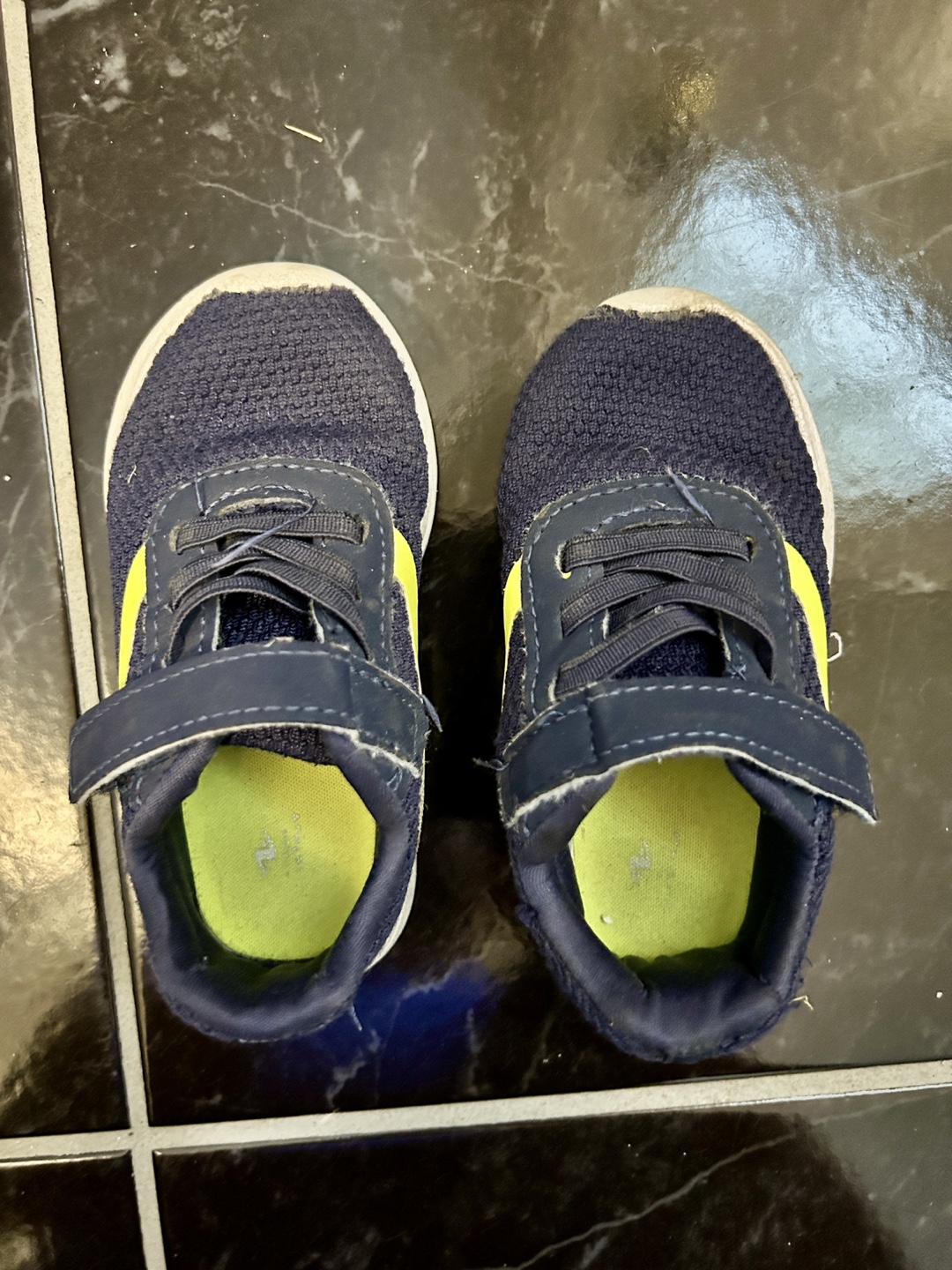 Free Toddlers shoes size 6 and 7 - photo 3