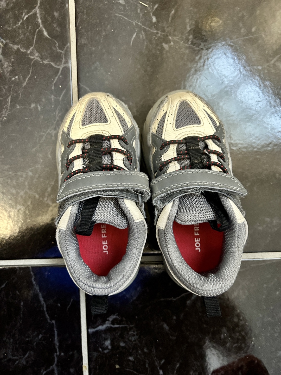 Free Toddlers shoes size 6 and 7