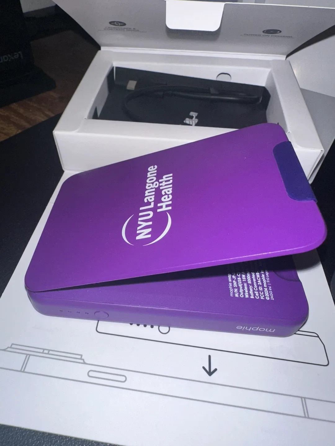 Mophie Wireless Powerstation Stand - Purple image indicator(2)