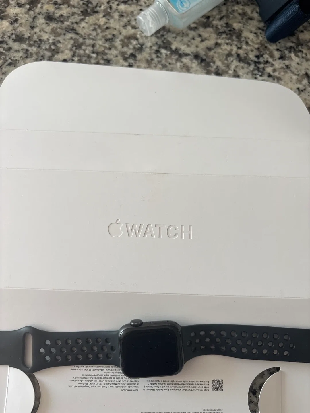 Apple Watch Series 5 (Nike Edition) - Like New! image indicator(4)