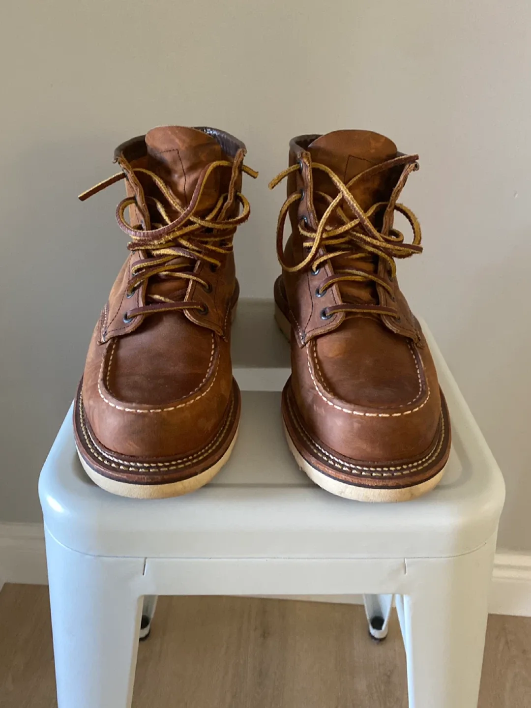 Red Wing 1907 Moc Toe Boots, Size 9 image indicator(2)