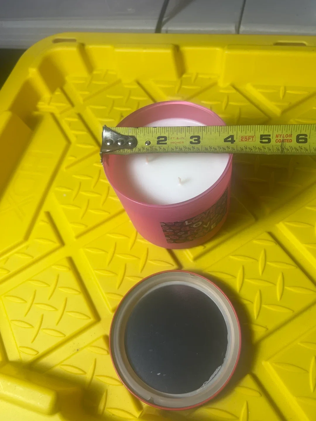 Rose Petals 14oz Candle image indicator(2)