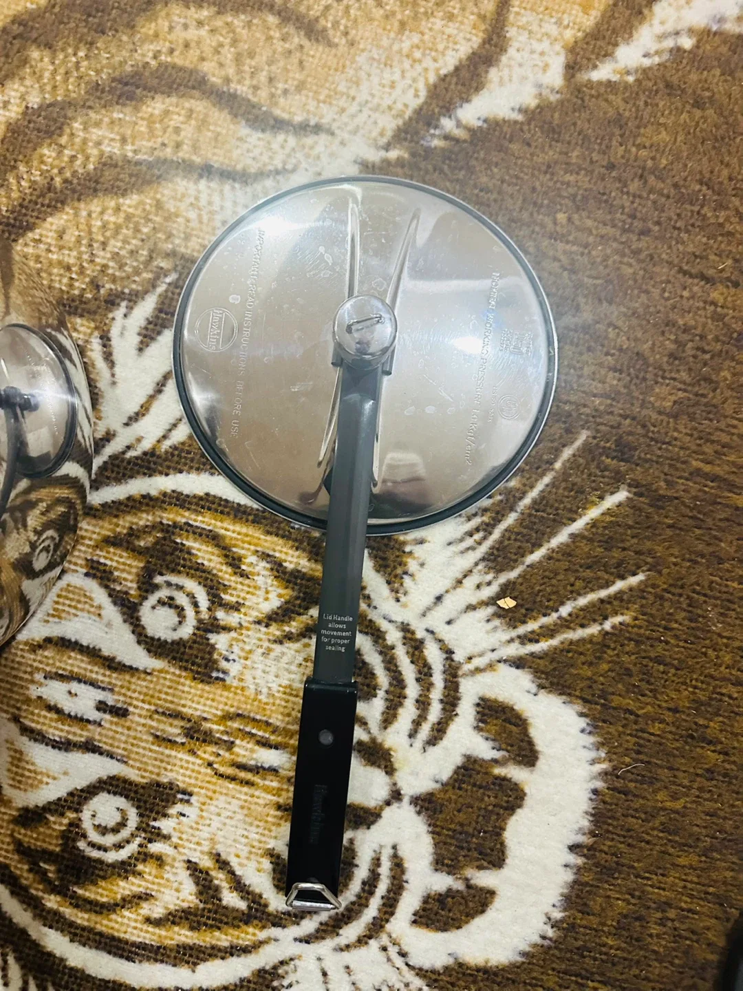 Hawkins Stainless Steel Contura Pressure Cooker image indicator(3)