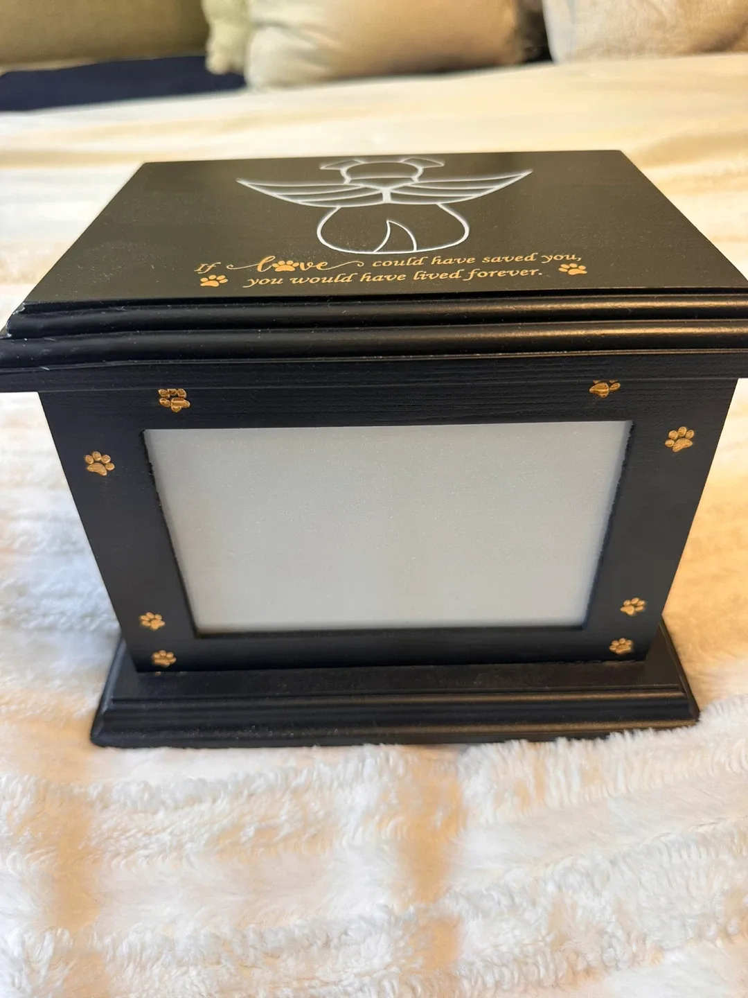 Pet Urn for Dog Ashes with Photo Frame image indicator(7)