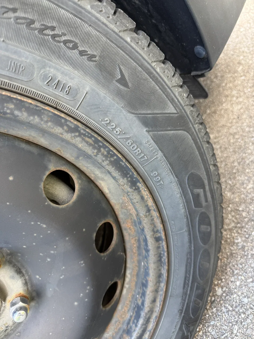 4 Winter Tires 225/60R17 with Rims (Goodyear) image indicator(4)