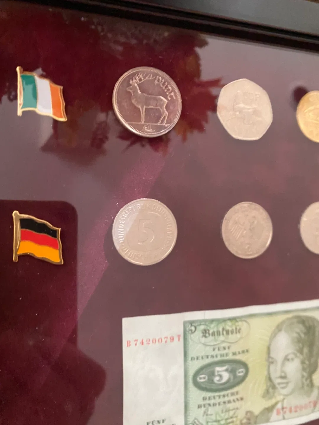 Money Collection of Foreign Currency Framed image indicator(4)