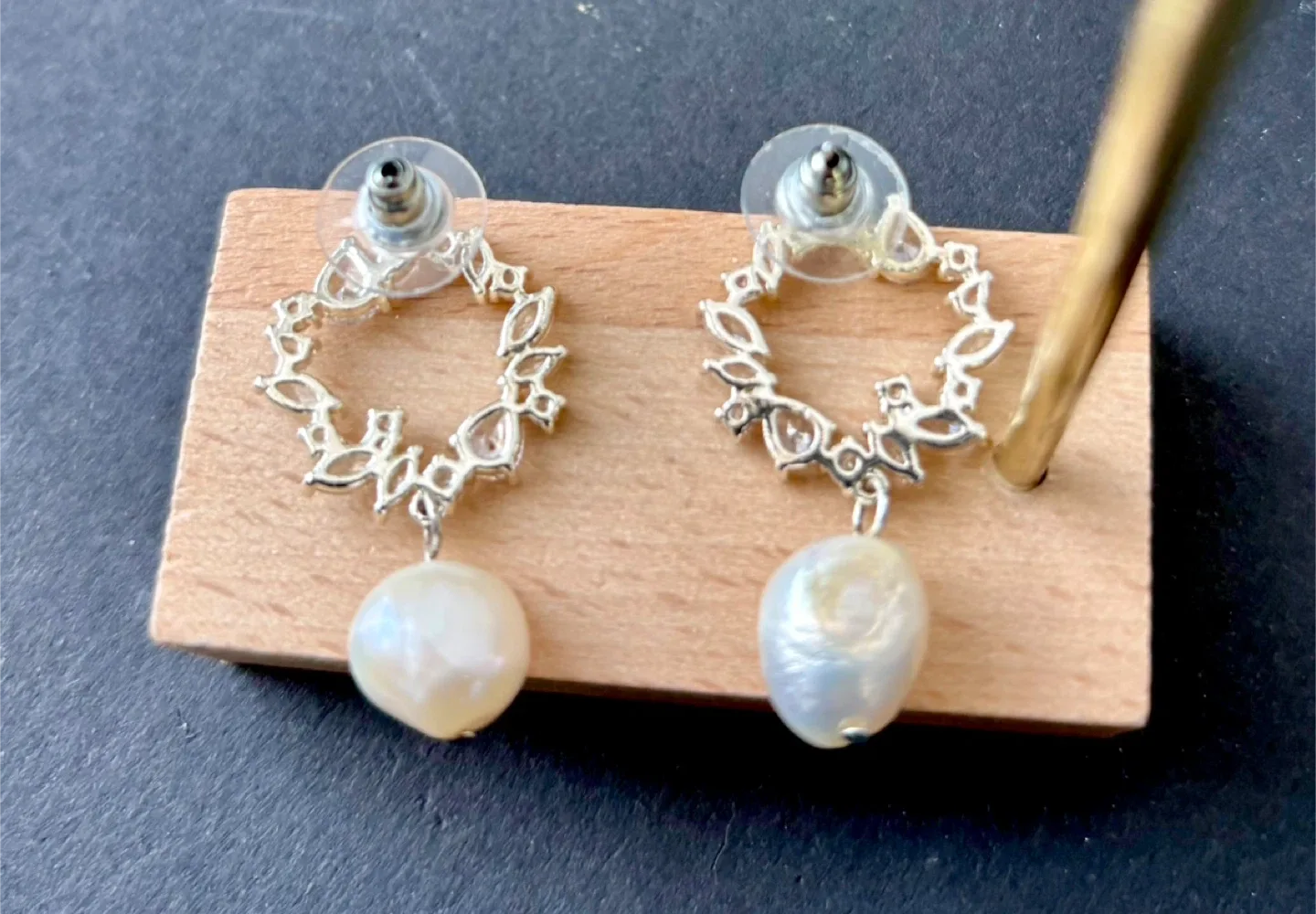 Pearl Drop Earrings (like new ‼️final sale ‼️ image indicator(2)