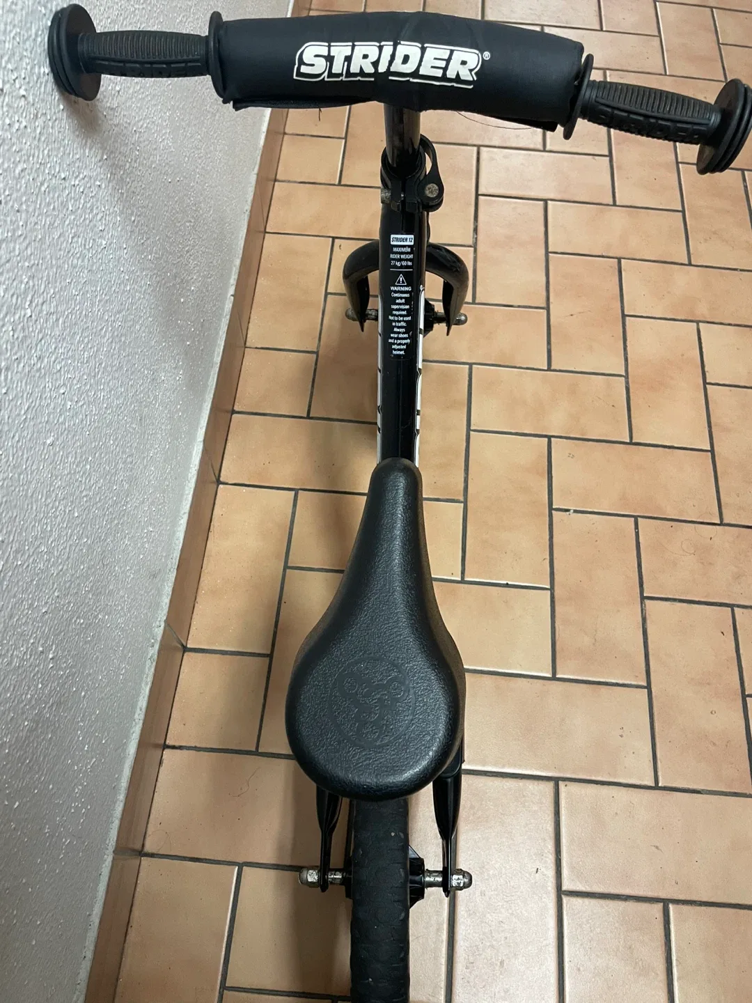 Strider Balance Bike - Black image indicator(3)