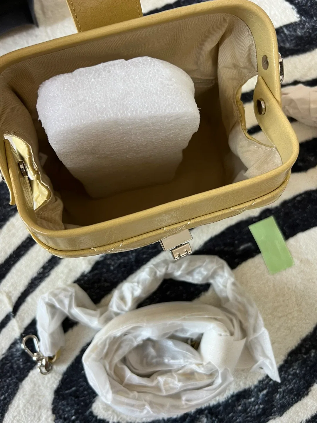 Quilted Box Bag - Yellow image indicator(3)