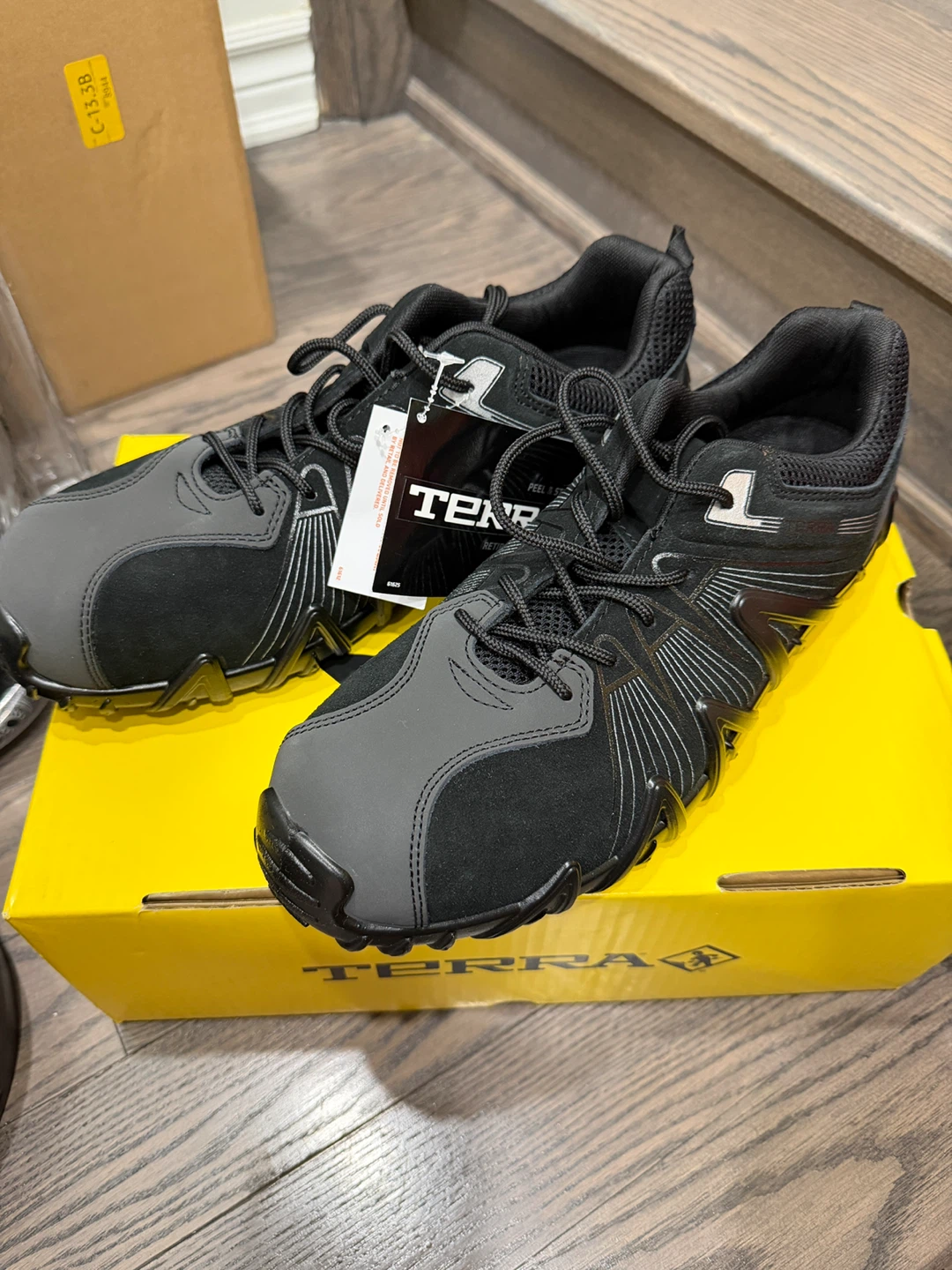 New Terra Spider X Composite Safety Toe Shoes - Size 11