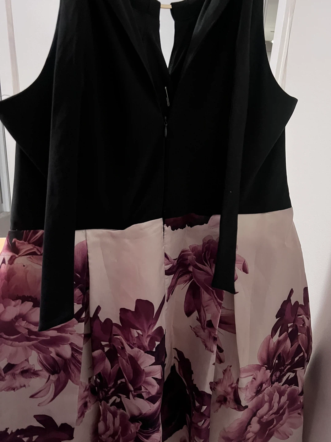 Le Chateau Dress - Black & Floral, Size XXL - photo 3