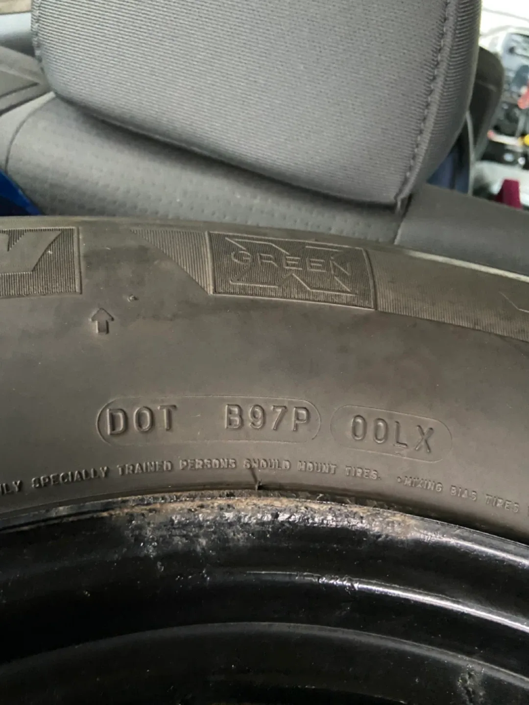 23570R16 Winter Tires on Rims Michelin image indicator(4)