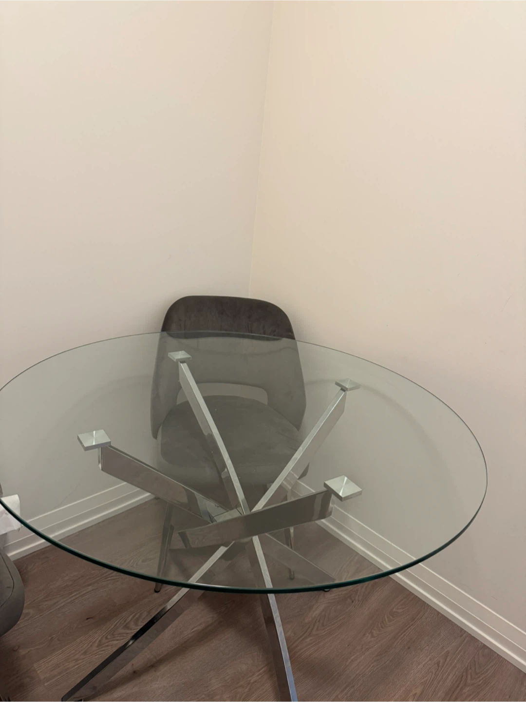 Darron Round Glass Dining Table - Chrome (with 4 chairs)