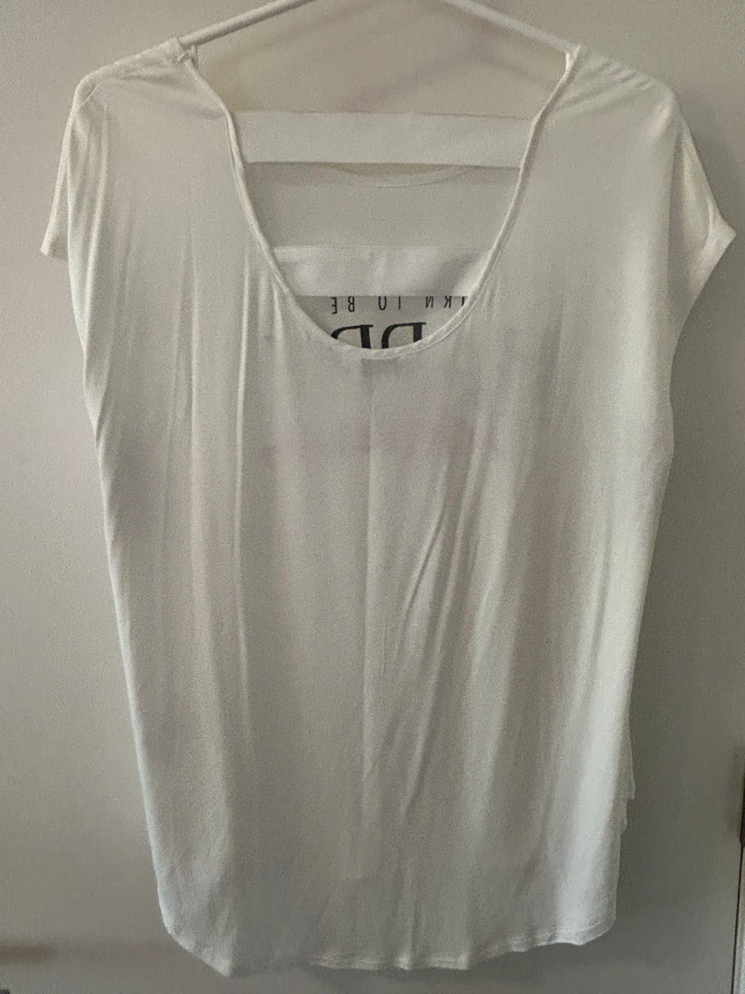 Reitmans White Graphic Tee - Size Small - photo 2