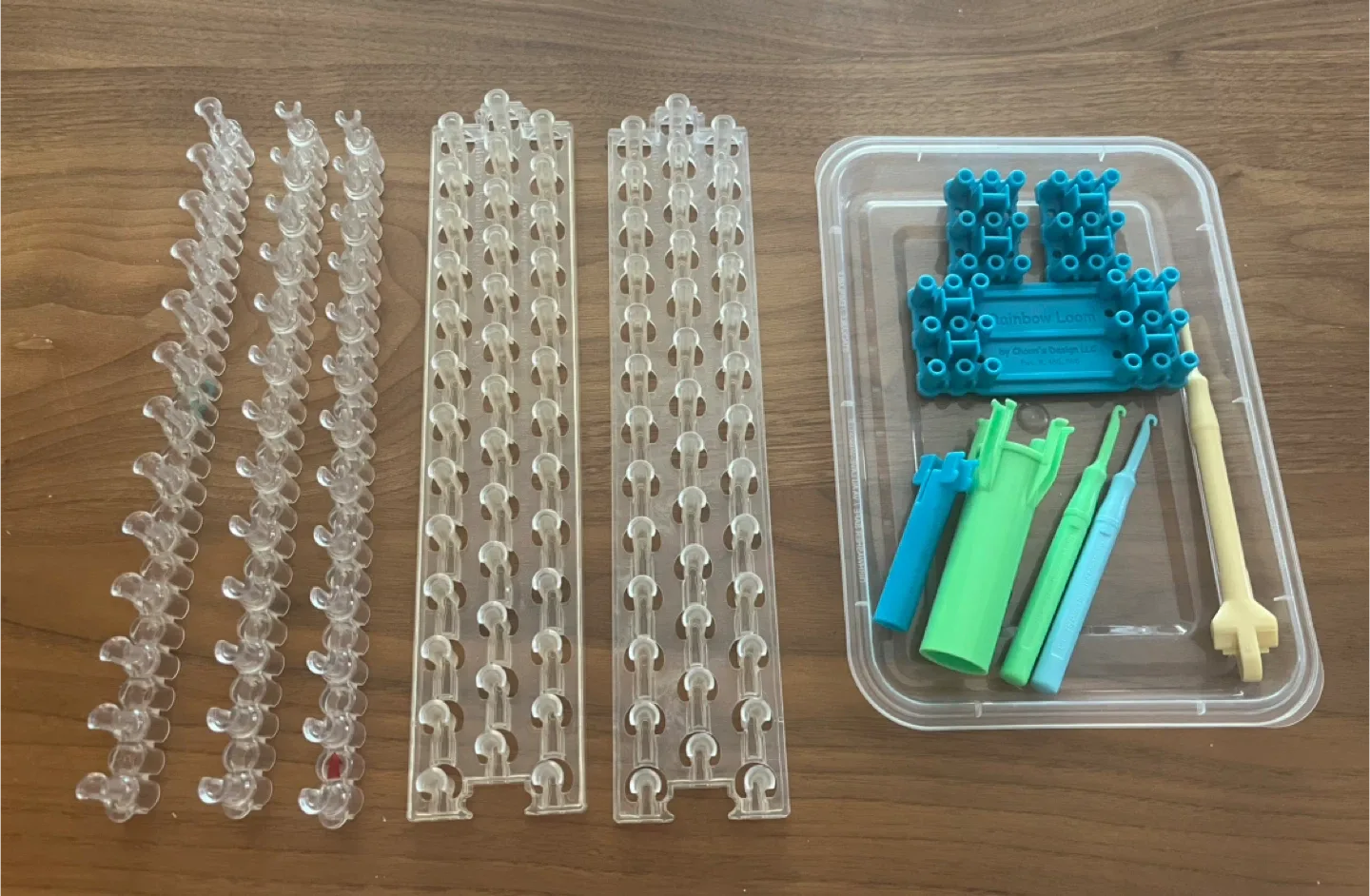 Rainbow Loom (several sets) with Loom Magic Book image indicator(2)